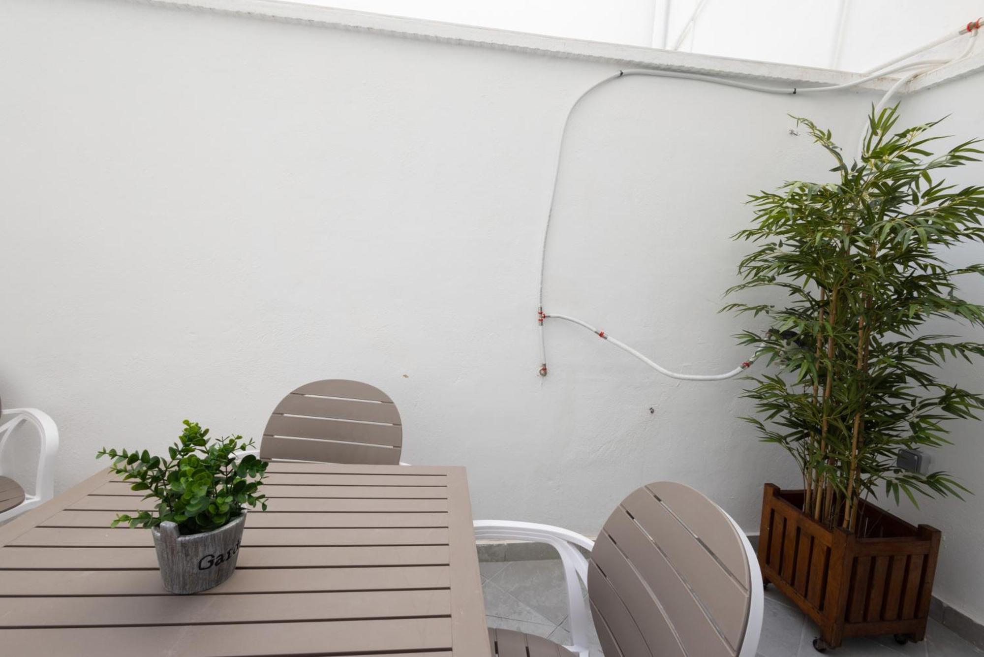 Cruz Cubierta Apartments บาเลนเซีย ภายนอก รูปภาพ